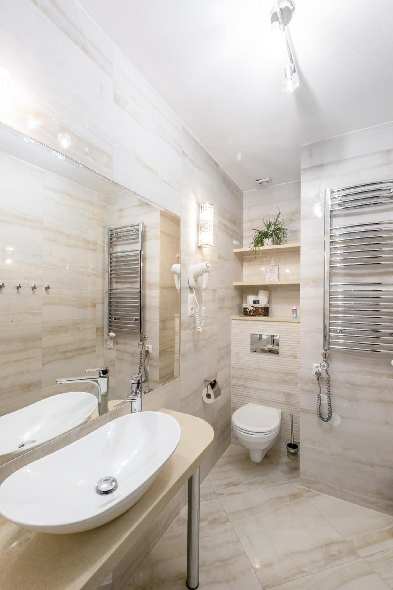 Columbus - Limanowskiego 1 Bed & Breakfast
