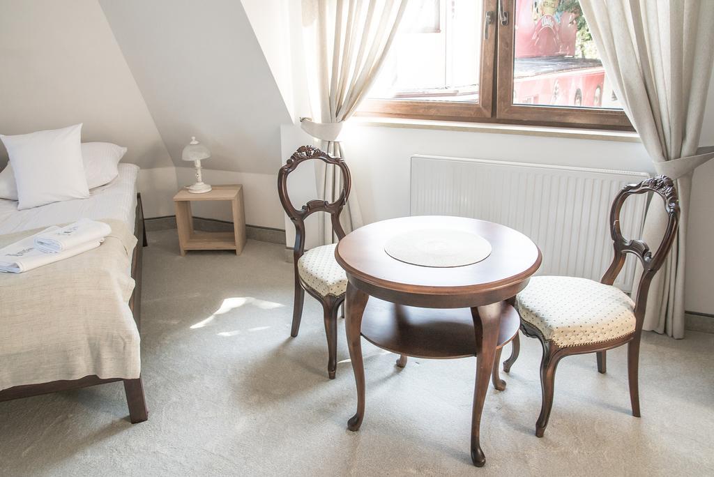Columbus - Limanowskiego 1 Bed & Breakfast