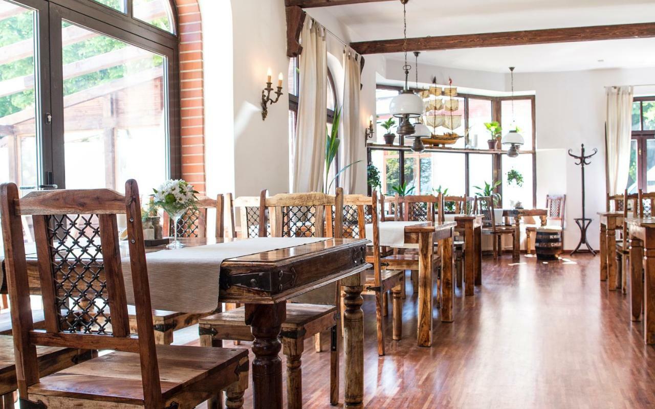 Columbus - Limanowskiego 1 Bed & Breakfast *